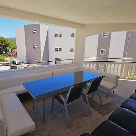Apartment House Berry Primošten Dış mekan fotoğraf